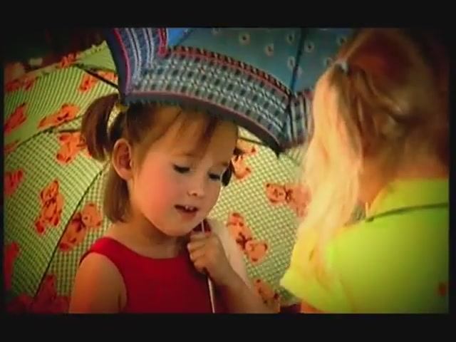 ОСЕНЬ ПОД ЗОНТИКОМ #песня #лучшиепеснидлядетей смотреть онлайн