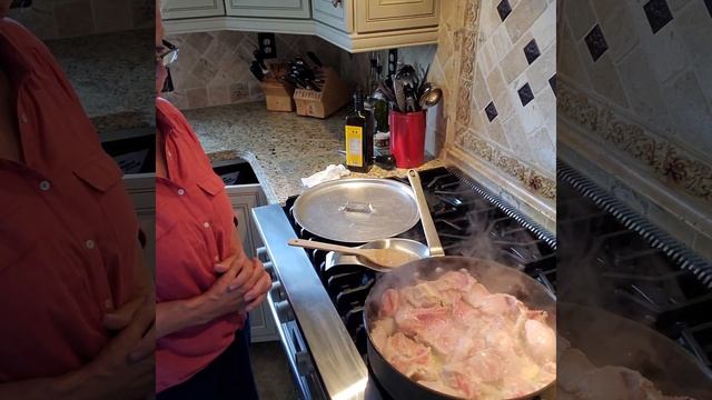 Mario Cooks With Maria Luisa - Rabbit Cacciatori S01E01 смотреть онлайн