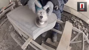 Мастерская памятников в Минске. Нарезка фасок на стеле надгробия.