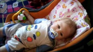 36) Просыпаемся, кушаем, играем  с Дениской!  8 сент 2017