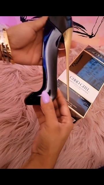 Unboxing Carolina Herrera Good Girl Eau de Parfum #shorts смотреть онлайн