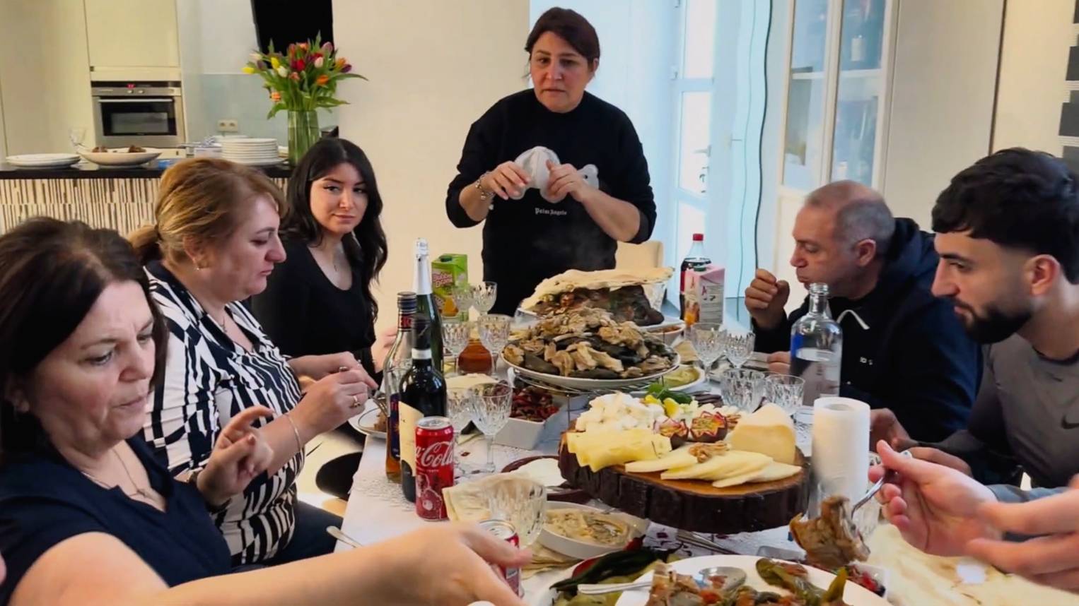 Готовлю в гостях шашлык, хашлама, рыбу стерлядь по рецепту мамы и гата в тандыре смотреть онлайн