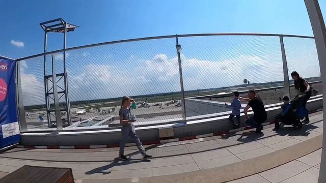Frankfurt Airport Germany 🇩🇪 Pasyal time with Vanessa ❤️( 1 year ago ) смотреть онлайн