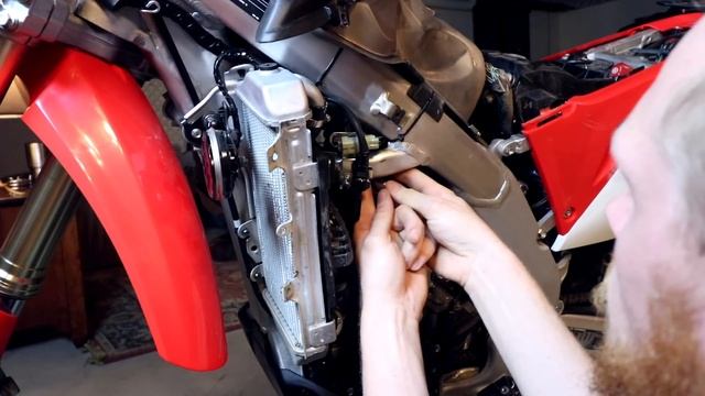 These Bolt Ons Are A MUST For Any Woods Bike.. | CRF450L Skid Plate & Radiator Guard Install смотреть онлайн