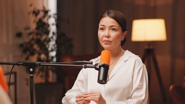 «У меня было чувство, что я проснулась» Асель Садвакасова о духовности, свободе и личной жизни смотреть онлайн
