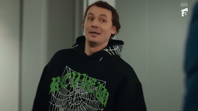 Victor o cere pe Eva în căsătorie, dar ea refuză: ”Tu chiar ai tupeu!” | Camera 609 смотреть онлайн
