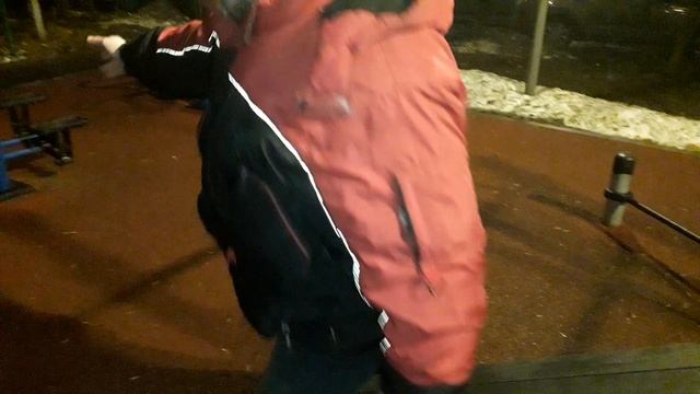 Тренажеры во дворе! смотреть онлайн