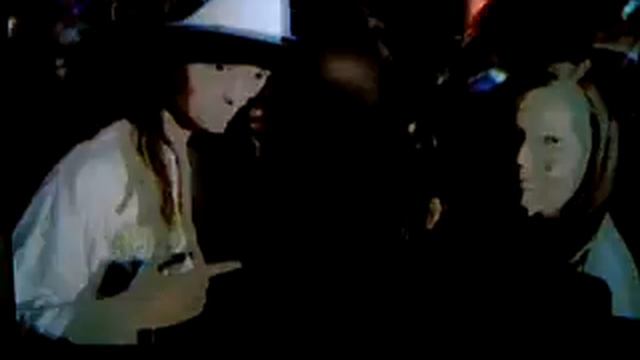 CAUGHT ON CAMERA - TOM KISS A GIRL - TOKIO HOTEL смотреть онлайн