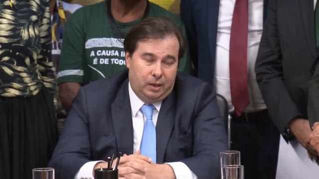Maia recebe ex-ministros do Meio Ambiente смотреть онлайн