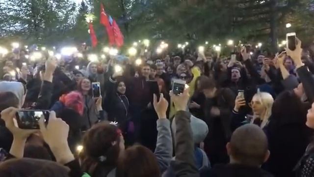 Флешмоб с фонариками_2 смотреть онлайн