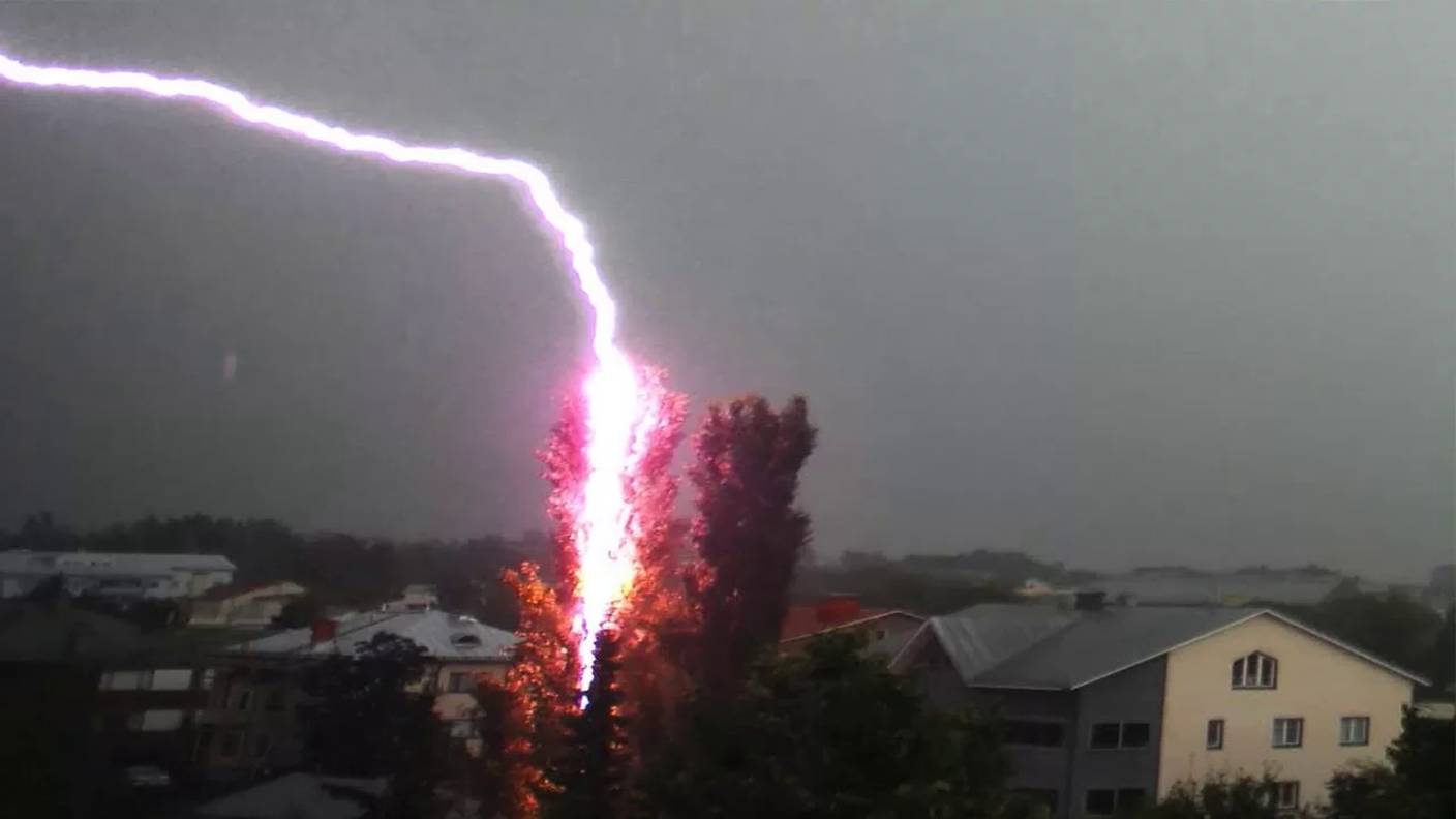 Гнев небес! Мощные удары молний смотреть онлайн