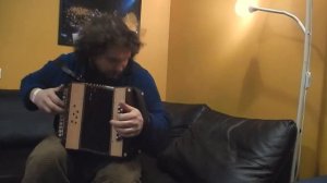 Михаил Коломыцев пробует мою гармонь, 2021