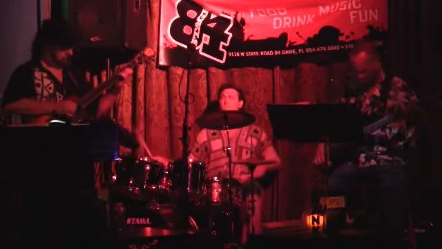 Len Perry Jazz Trio 2 смотреть онлайн