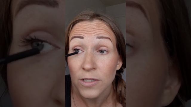 Old Mascara? Quick Tips on Applying Dry or Wet Mascara смотреть онлайн
