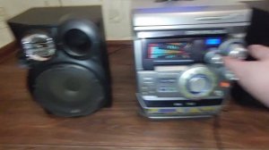 Музыкальный DVD центр Samsung MAX-KDZ110 на 400 Ватт