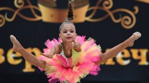 Музыка для художественной гимнастики  - Track 738 | Kids United Nouvelle Génération - Ma philosophie