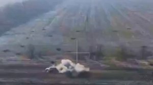 Украинские Боевики убивают мирных жителей сбрасывая на них снаряды с дронов