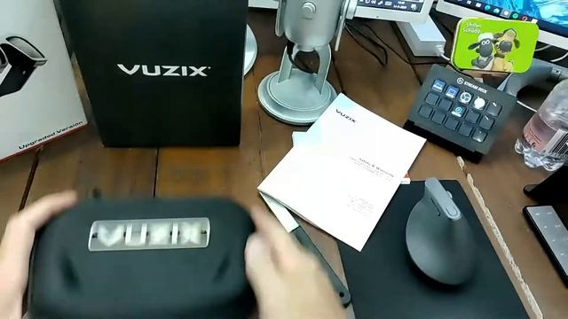 Unboxing the Vuzix Blade 1.5 Smart Glass and filming it with a Vuzix M400 Smart Glass! смотреть онлайн