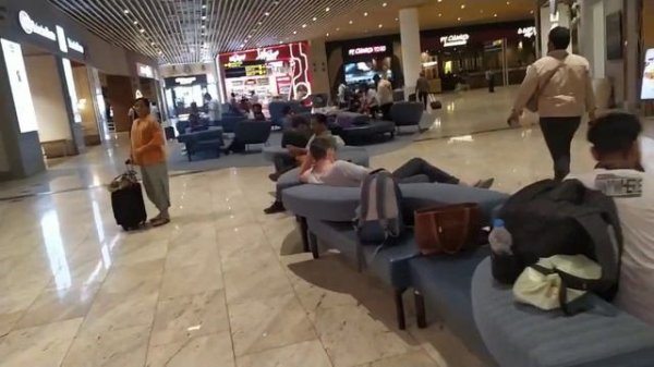 Аэропорт Бангалора,Индия. Мое возвращение домой.