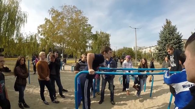 Выступление на соревнованиях 18.10.2015 "Закрытие летнего сезона по Street Workout" смотреть онлайн