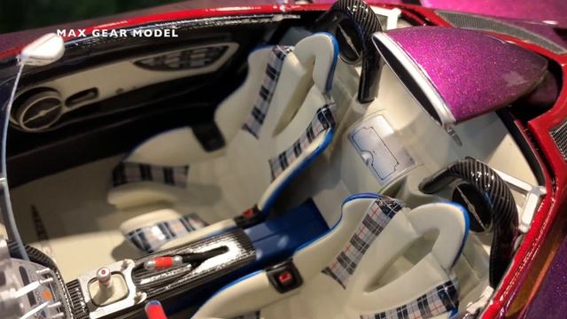 1/18 BBR Pagani Barchetta Chameleon P18161D смотреть онлайн