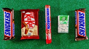 Распаковка ГИГАНТСКОЙ радужной леденцовой конфеты с нарезкой вкусных конфет