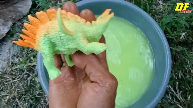 Menemukan Dinosaurus Berlumpur:Veliceraptor Brachiosaurus T-rex Parasaorolo Diplodocus Stegosaurus смотреть онлайн
