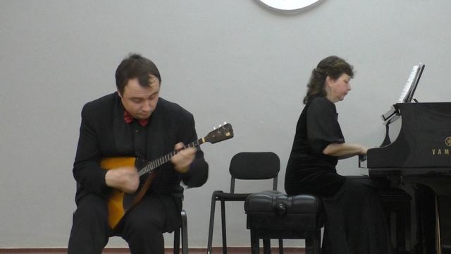 А.Цыганков "Праздник" Финал концерта-симфонии. Исп. Дмитрий Жердев (балалайка), Елена Шмырёва -ф-но смотреть онлайн