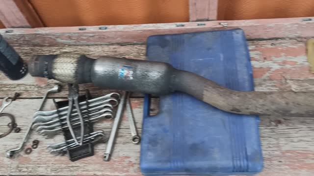 Ввариваем стронгеры в глушитель ГАЗ 3110, ЗМЗ 402 смотреть онлайн