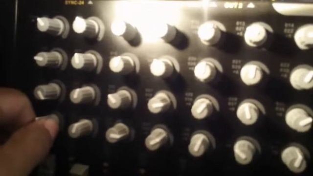 Opening boxes project 1b: Emu Procussion (beat) смотреть онлайн