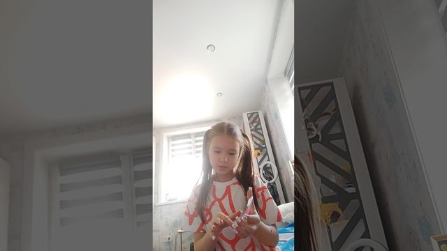 Маруся засекает 20 секунд а я должна за эти 20 секунд накраситься😋❤️💙🤍🤭💋
ххххпхпхпхпхпхпппппхпх