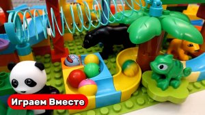 Строим вместе Большой конструктор с горками ! Заупускаем шарики ! Развивающие видео для детей