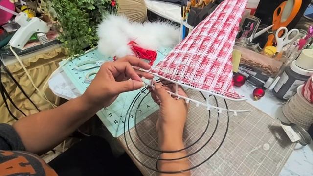 Santa Gnome Christmas Dollar Tree DIY Crafts Tutorial Winter Decor Crafting With Ollie смотреть онлайн