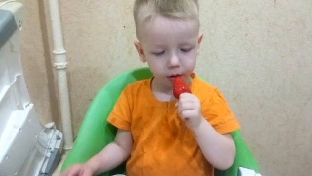 Клубничное лакомство))) смотреть онлайн