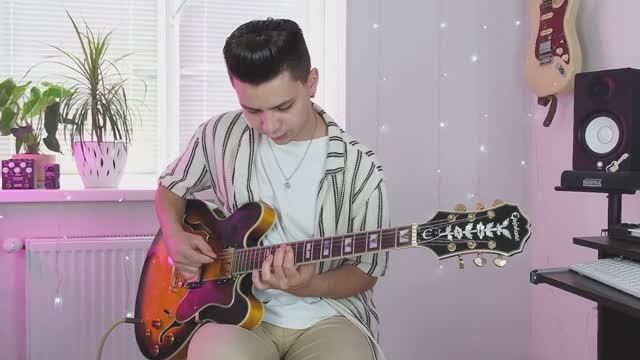 Преподаватель по классу электрогитары Запарин Дмитрий