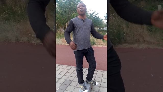 Eyindi kindoki na Paris смотреть онлайн