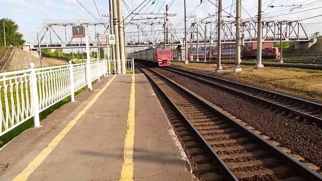 Электропоезд эт2м-125 Сообщением Малая Вишера Санкт-Петербург Отправляется с платформы Пост. 5 км смотреть онлайн