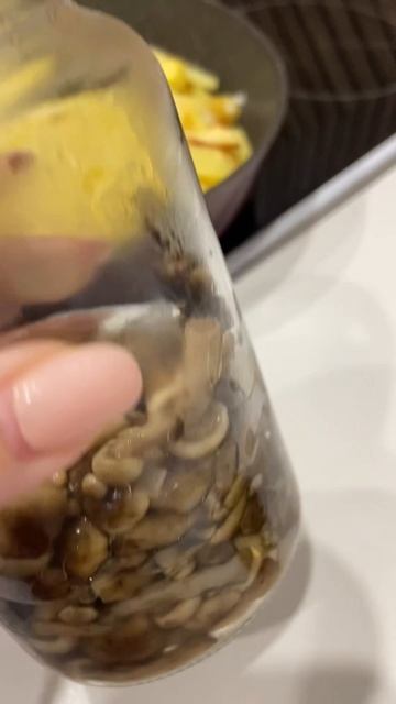 Картошка с опятами. Рецепт грибочков есть на канале. смотреть онлайн