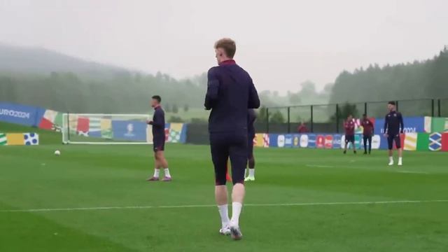 ЕВРО2024 1/8финала Англия-Словакия. Трусливый футбол британцев или легкая победа? Прогнозы на матч. смотреть онлайн