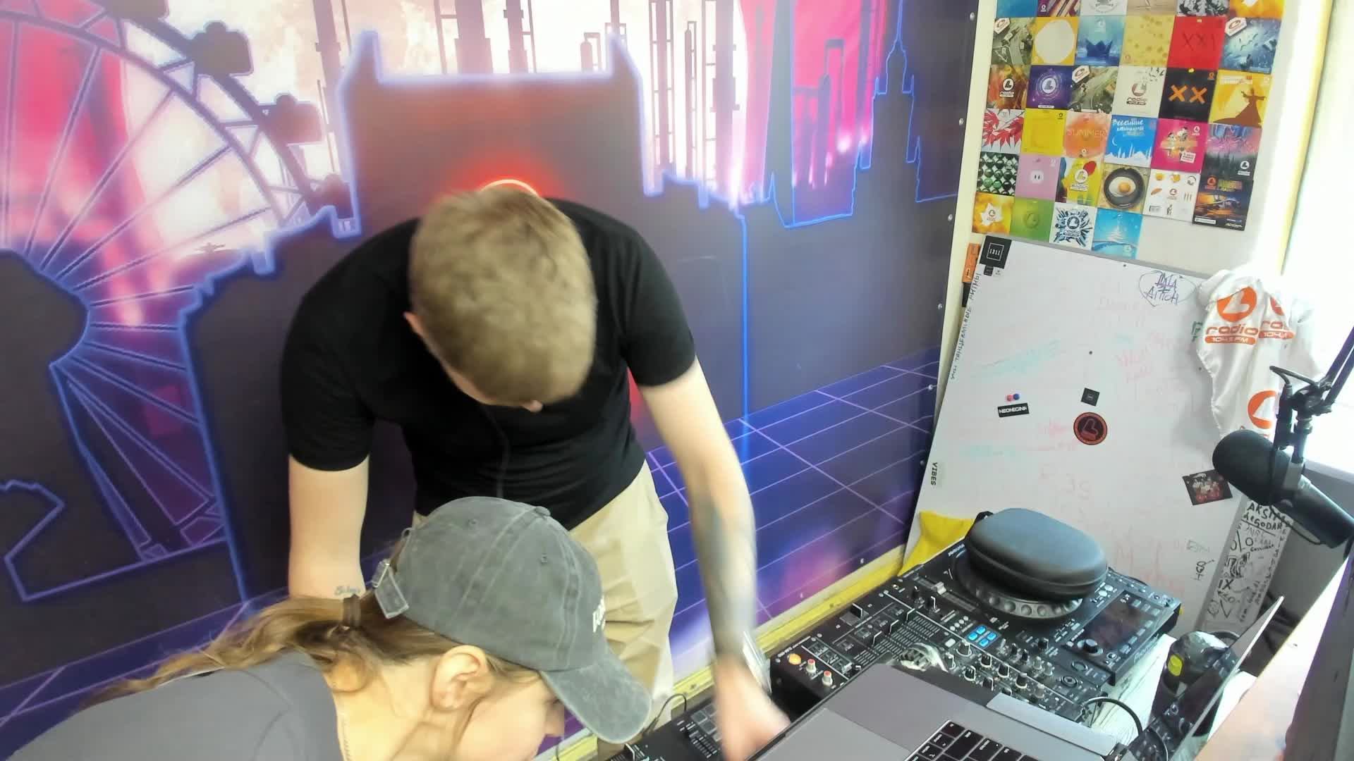 Живые игры 14.02.25 смотреть онлайн