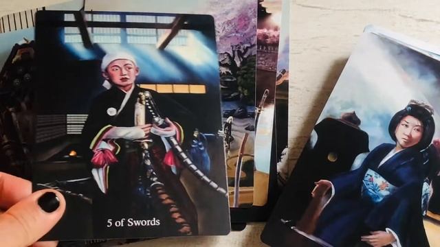 Ancestral Path Tarot смотреть онлайн