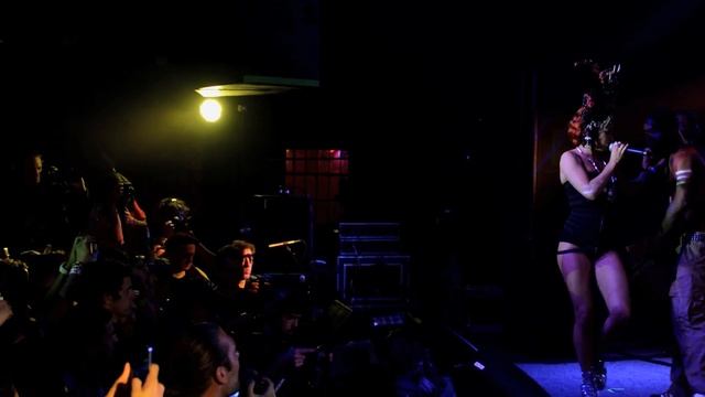 Neon Hitch - "F U Betta" Live at SXSW 2012 смотреть онлайн