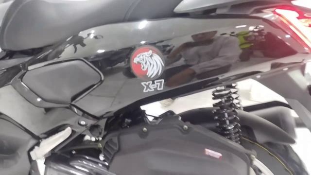 Скутер Н-МАКС от Х7 отличный выбор.