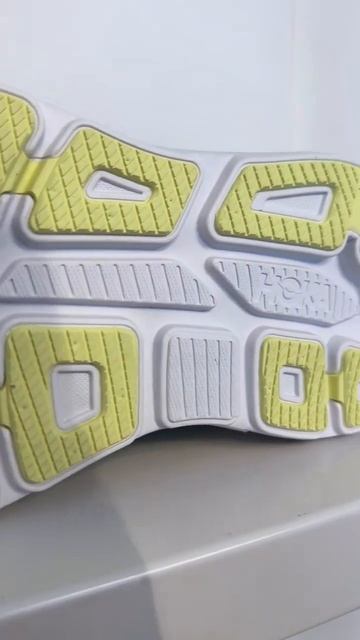 Спортивная модель Hoka Bondi 9 смотреть онлайн