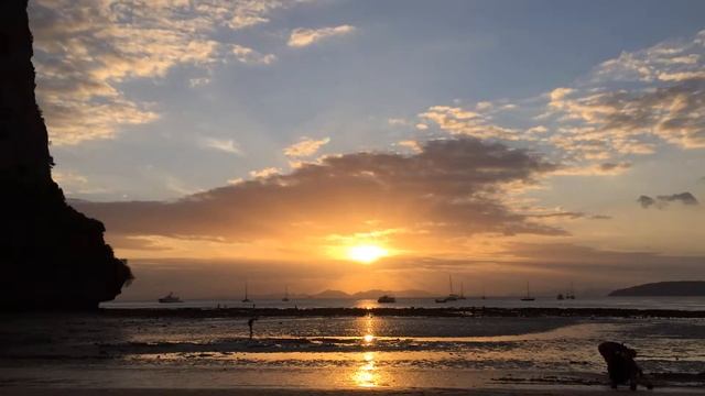 Railay Bay Resort Beach-Sunset Timelapse смотреть онлайн