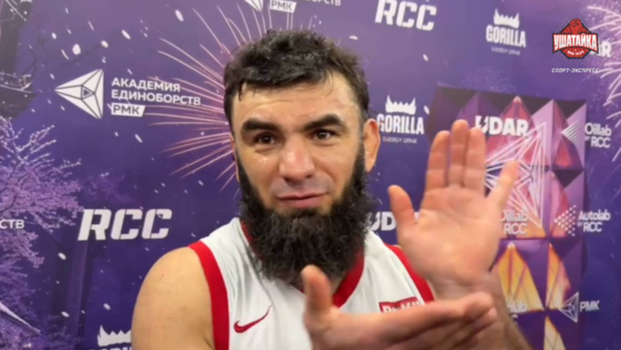 ВАГАБОВ после боя: «Почувствовал хруст челюсти…» / ВАГАБОВ vs СМИРНОВ: НОКАУТ И ИНТЕРВЬЮ смотреть онлайн