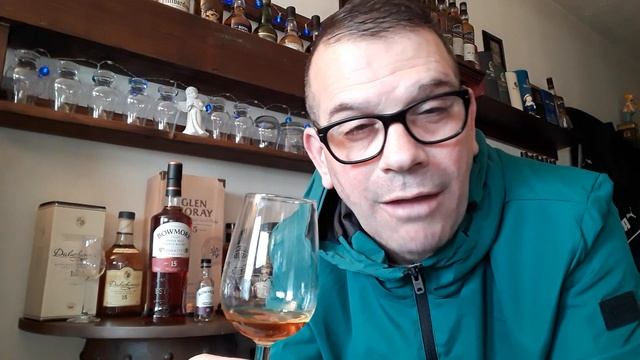 Bowmore 18 Islay Single Malt Scotch Whisky смотреть онлайн