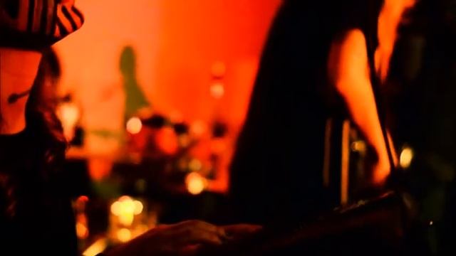 Land of Blood and Sunshine - Lay Your Heavies Down (live) смотреть онлайн