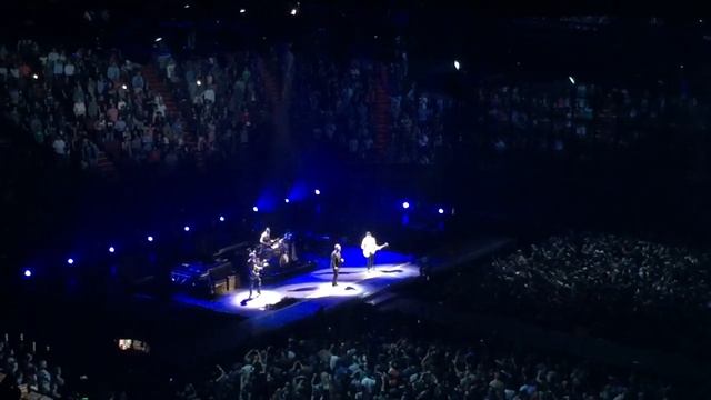 40 by U2 IE Tour LA The Forum 5-31-15 смотреть онлайн