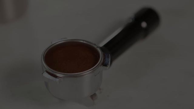 How to make Espresso with a Semi-Automatic Machine смотреть онлайн